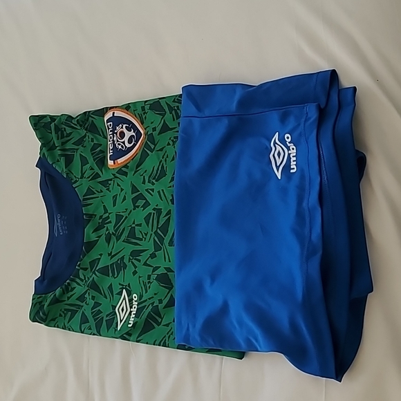 REPUBLIC OF IRELAND SOCCER KIT (2022/2023) XXL SHIRT & LARGE/XL FIT SHORTS - Picture 3 of 12